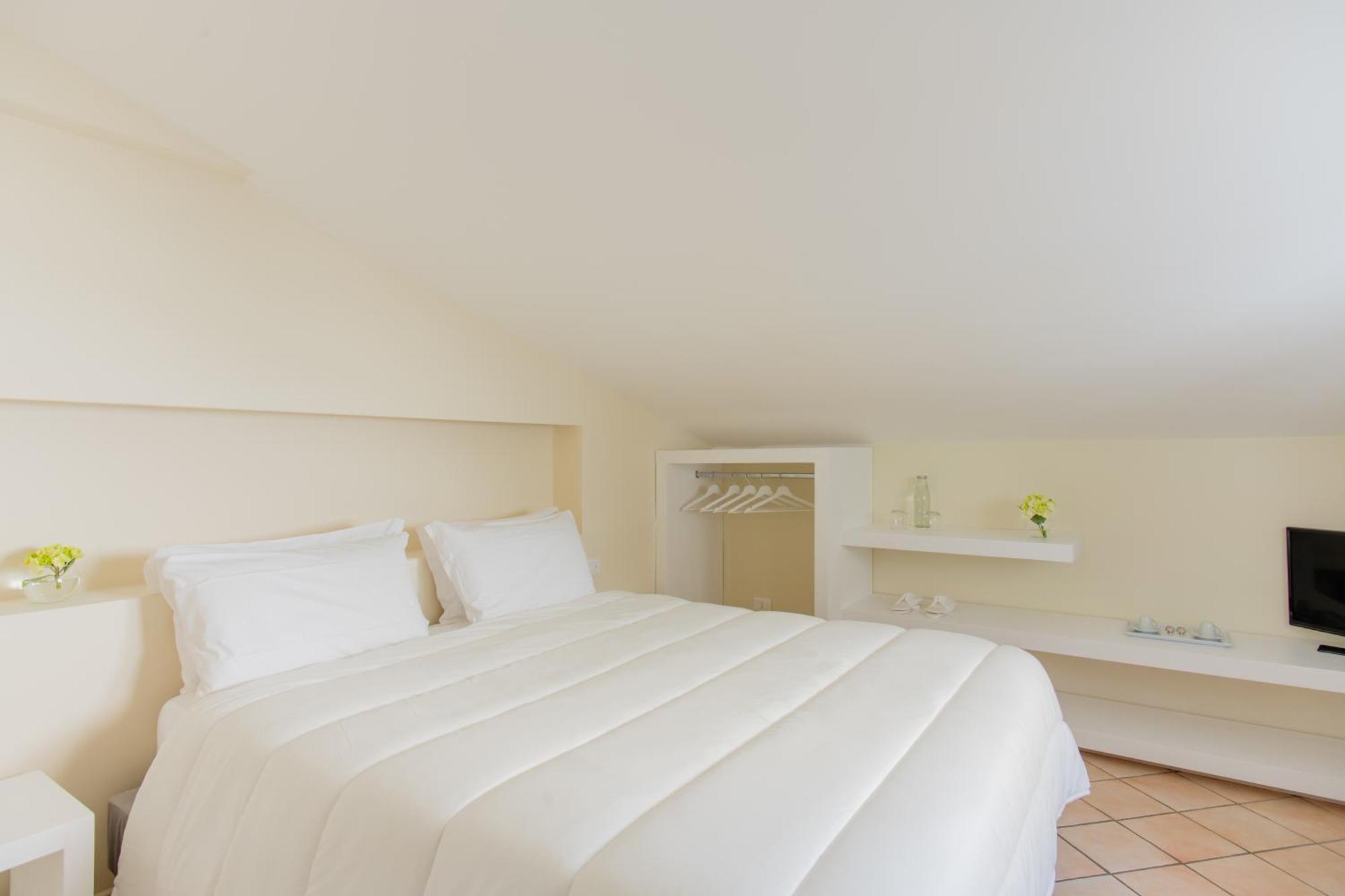 Palazzo Gargiulo Luxury Rooms & Suites ซอร์เรนโต ภายนอก รูปภาพ