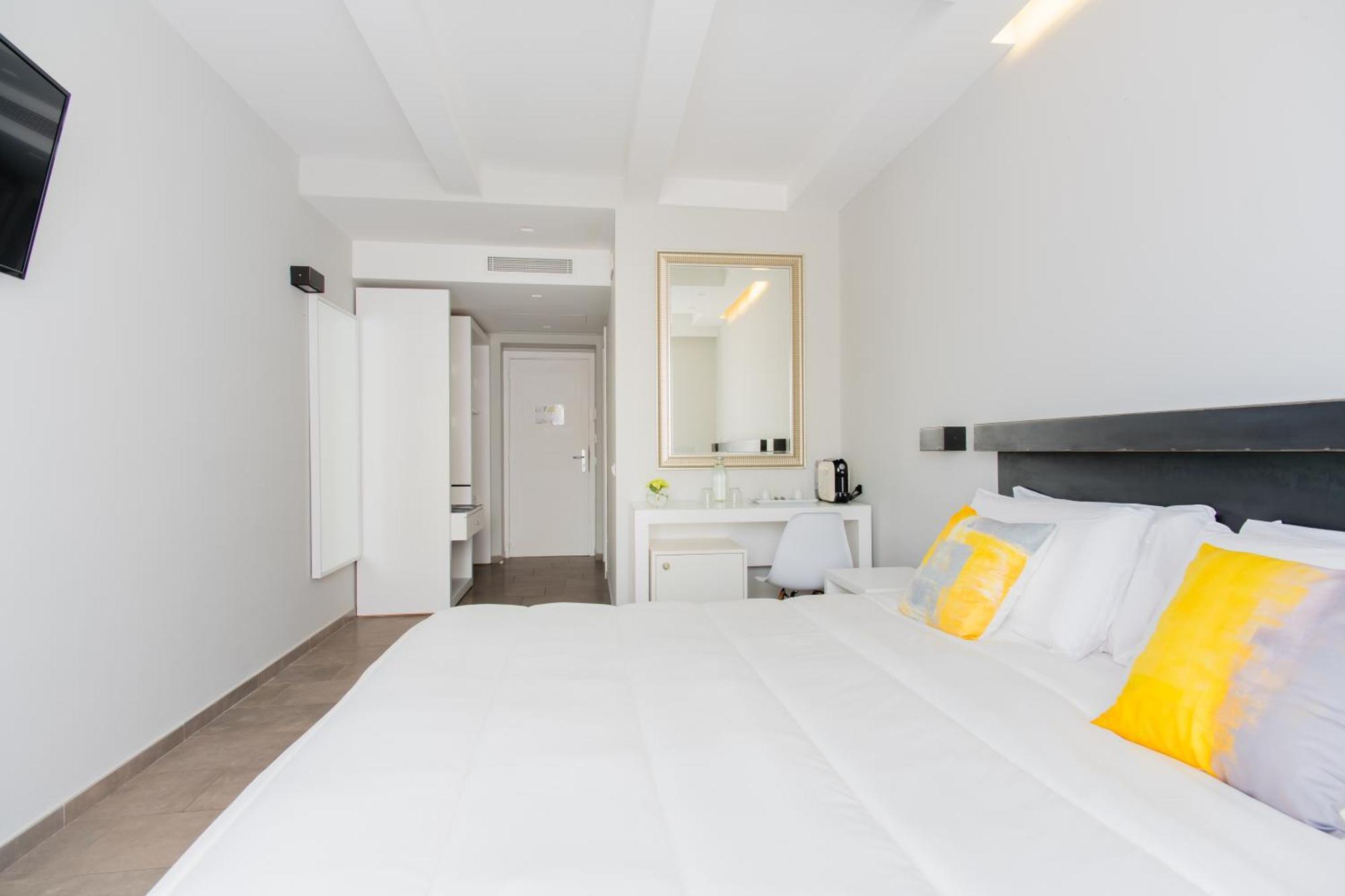 Palazzo Gargiulo Luxury Rooms & Suites ซอร์เรนโต ภายนอก รูปภาพ