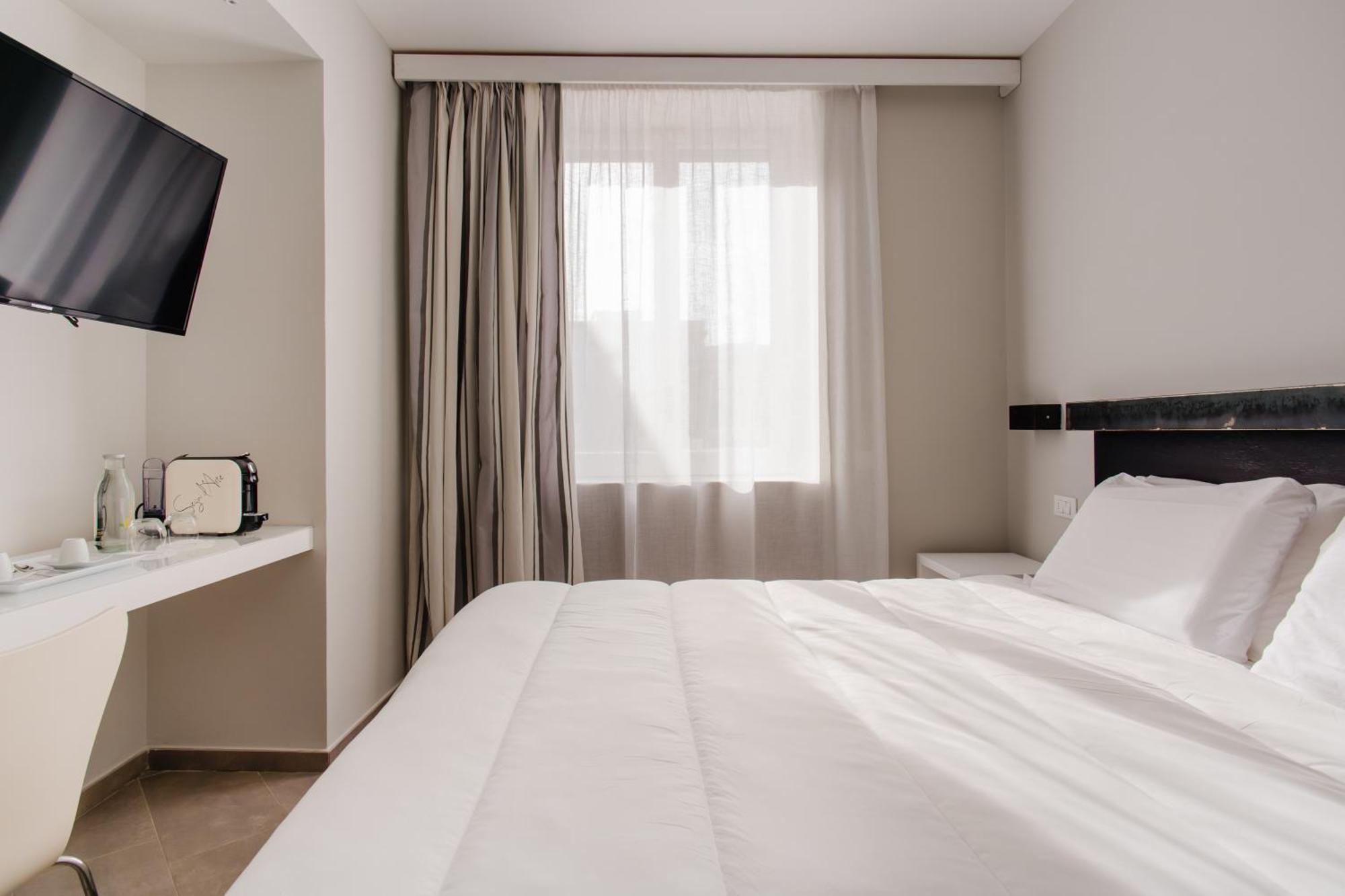 Palazzo Gargiulo Luxury Rooms & Suites ซอร์เรนโต ภายนอก รูปภาพ