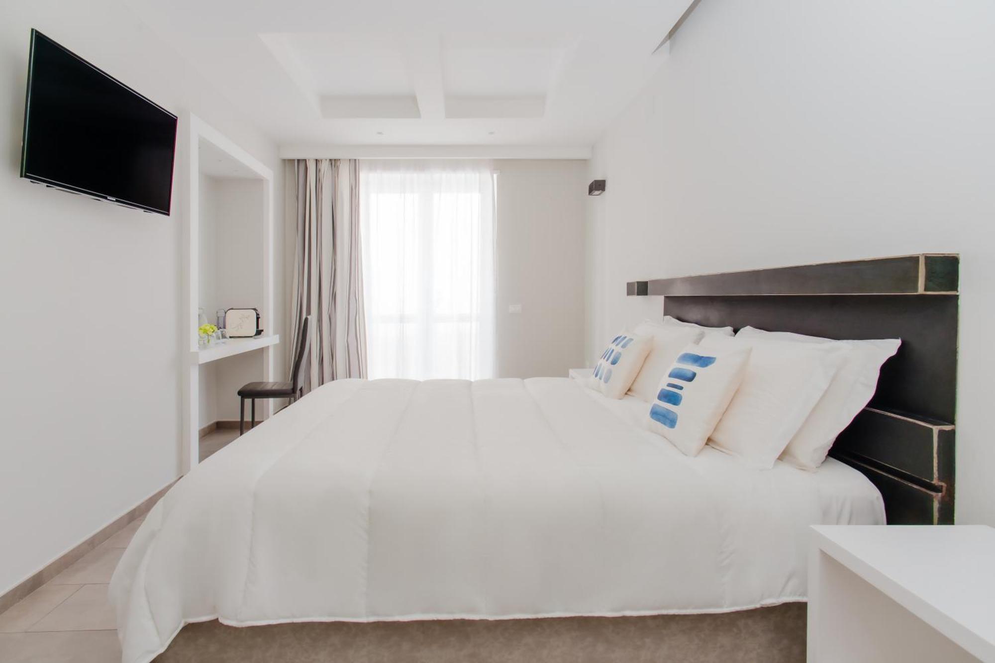 Palazzo Gargiulo Luxury Rooms & Suites ซอร์เรนโต ภายนอก รูปภาพ