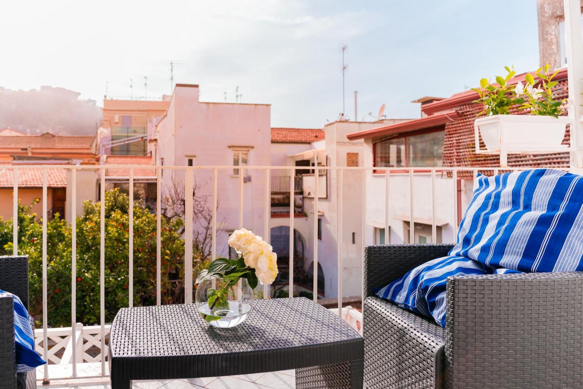 Palazzo Gargiulo Luxury Rooms & Suites ซอร์เรนโต ภายนอก รูปภาพ