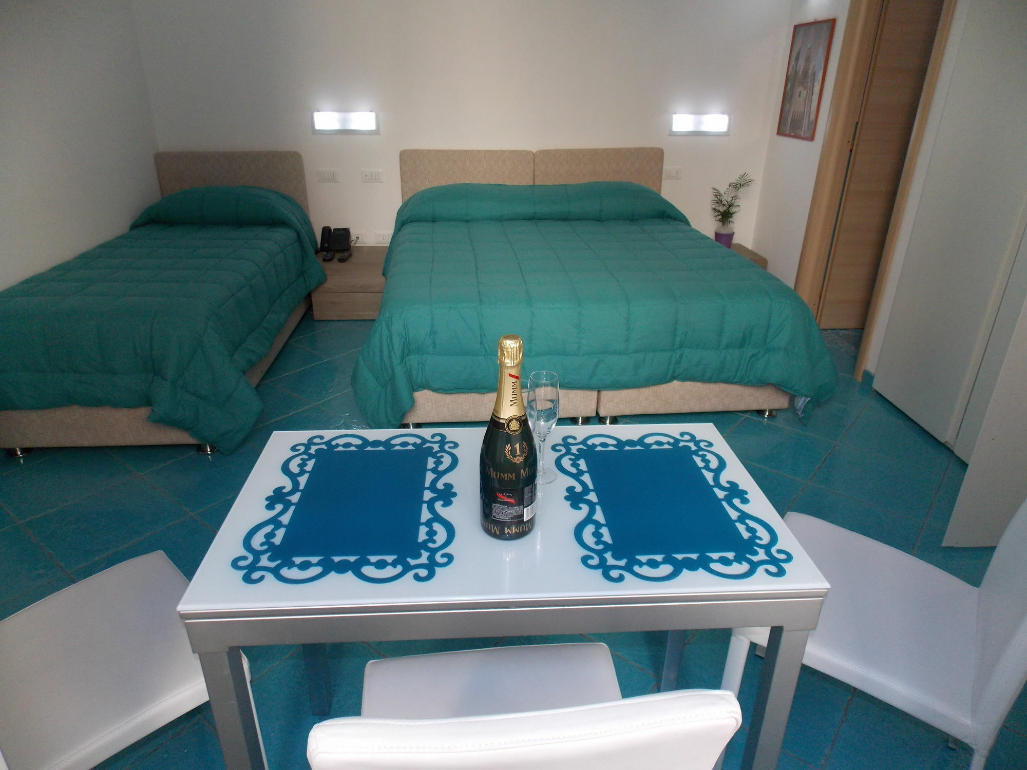 Palazzo Gargiulo Luxury Rooms & Suites ซอร์เรนโต ภายนอก รูปภาพ
